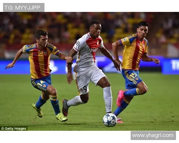 足球最新动态:转会窗口关闭前的最后交易 足球最新动态:转会窗口关闭前的最后交易